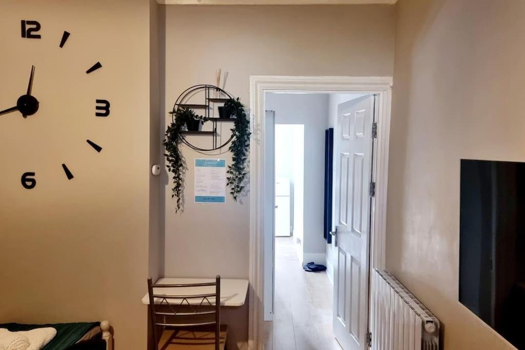 Stylish Apartment, Self Check-In, Ideal 4 Contractors, 25Mins To Gatwick Airport Thornton Heath Kültér fotó