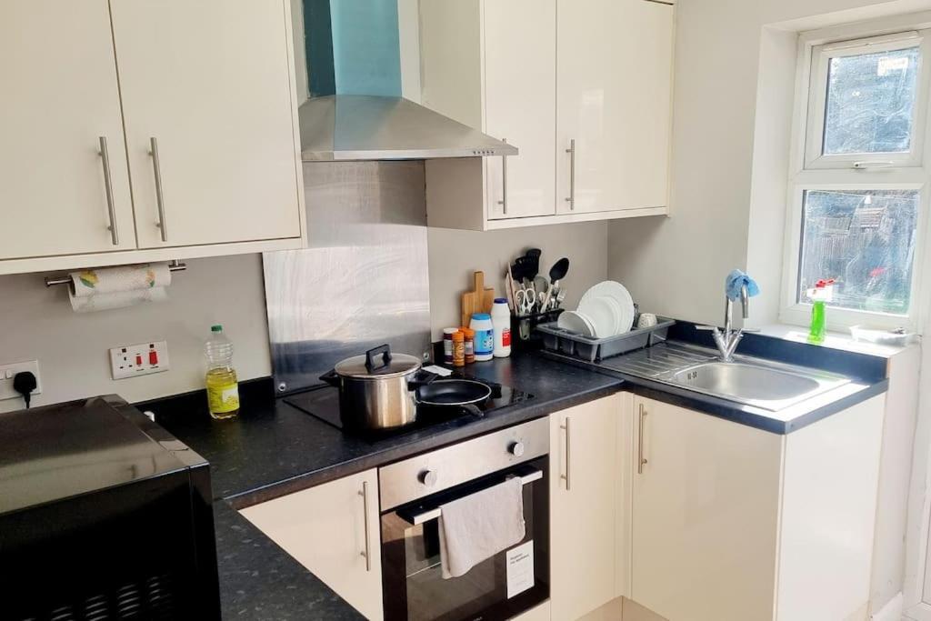 Stylish Apartment, Self Check-In, Ideal 4 Contractors, 25Mins To Gatwick Airport Thornton Heath Kültér fotó